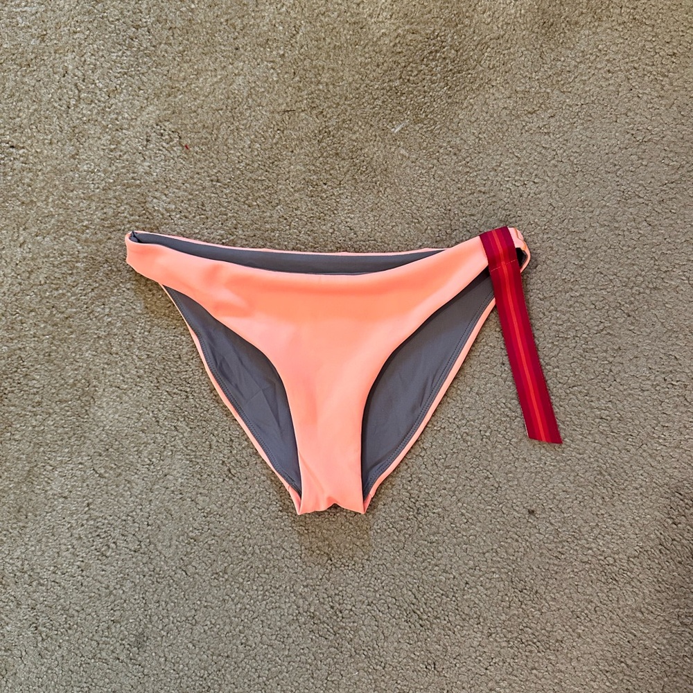 LEFT ON FRIDAY Wear to Bottoms Small